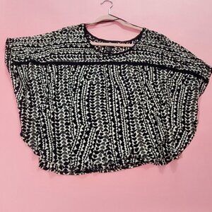 🖤 H&M Black White Heart Short Sleeve Shirt 🖤